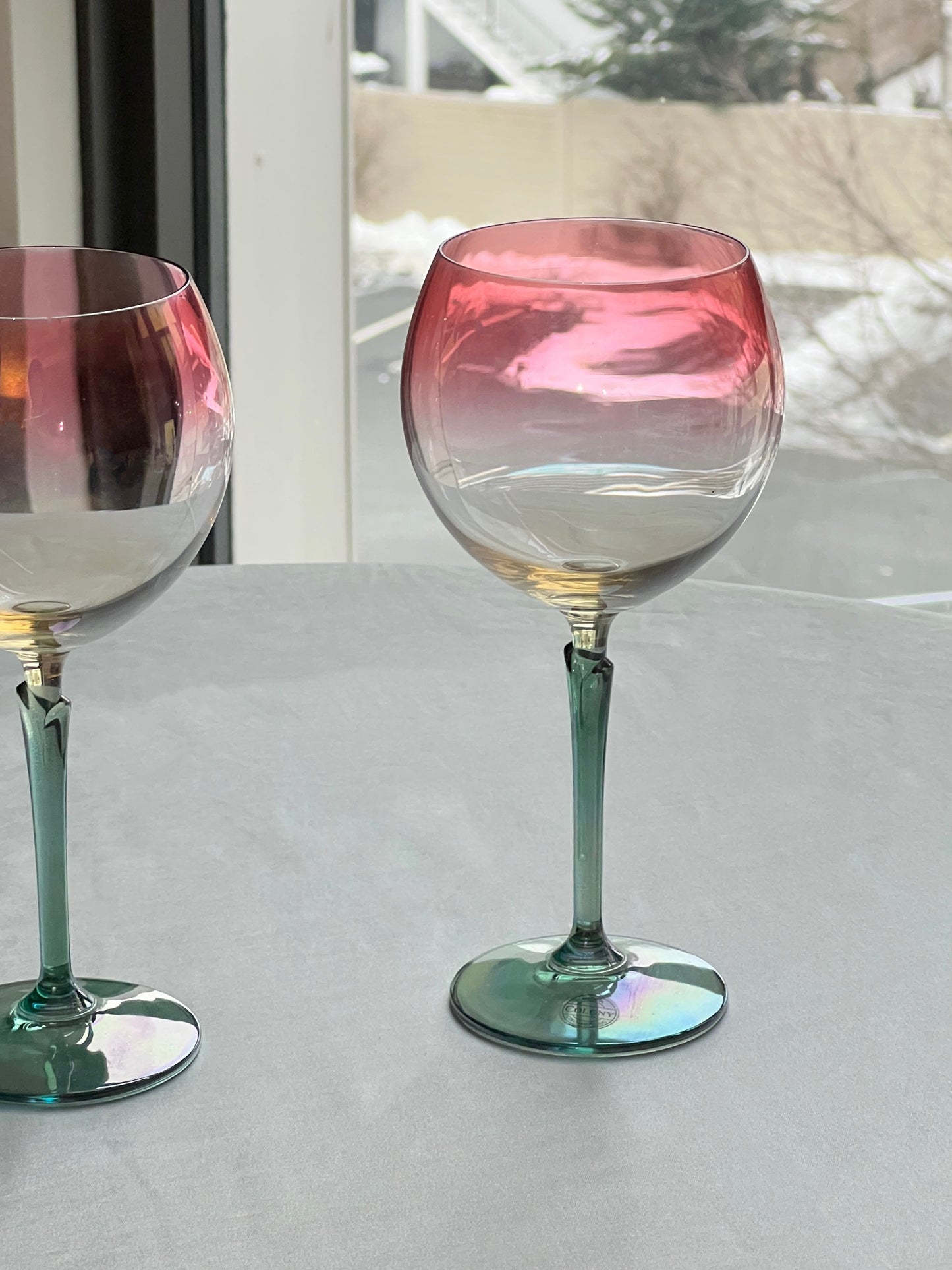 Vintage Sunset Iridescent Wine Glass