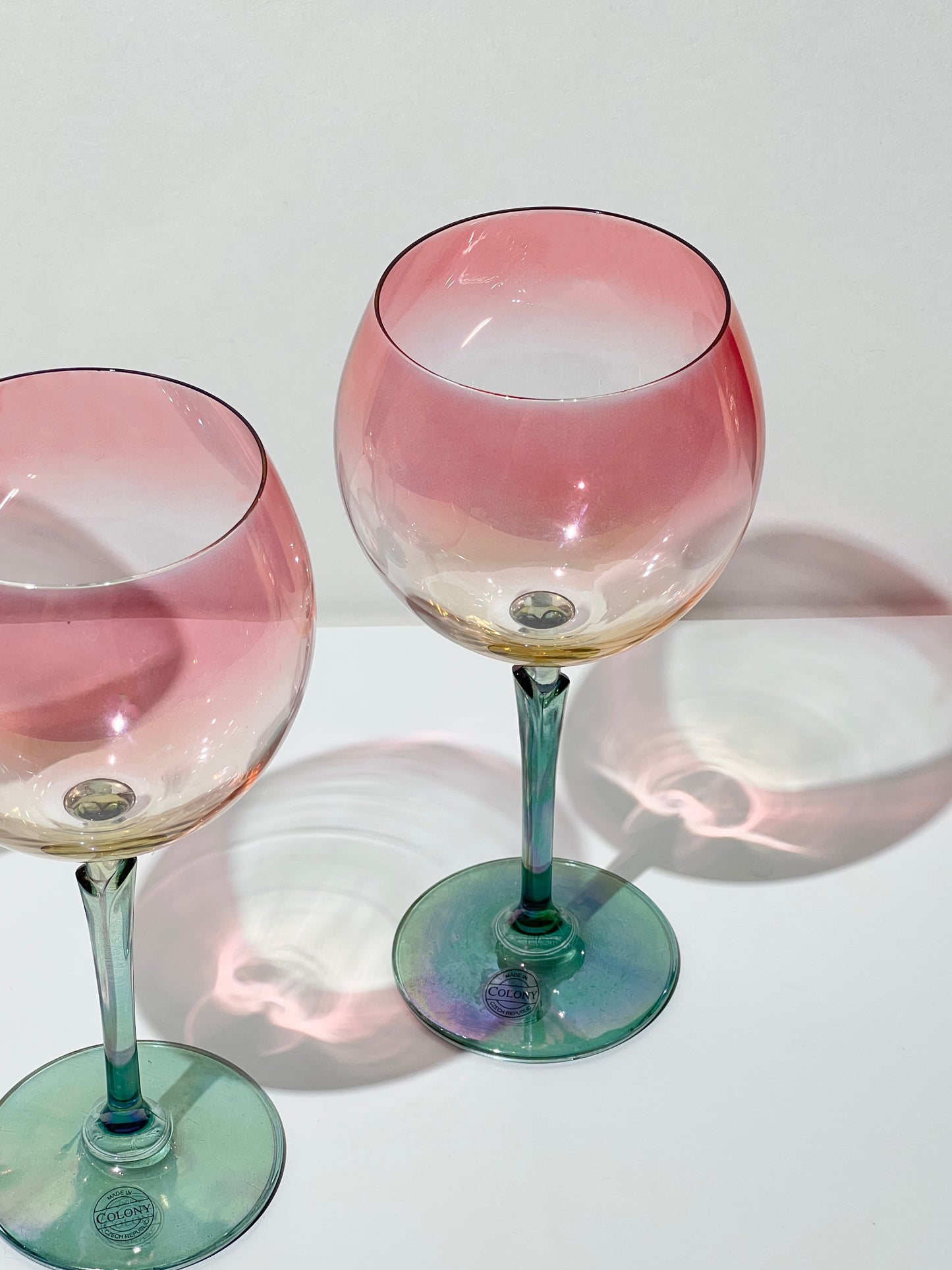 Vintage Sunset Iridescent Wine Glass